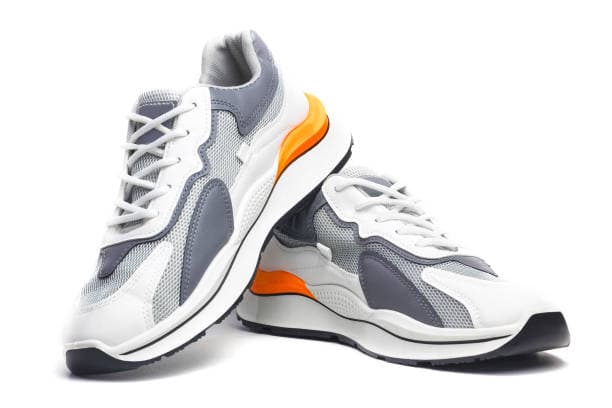 Sneakers untuk gaya kasual