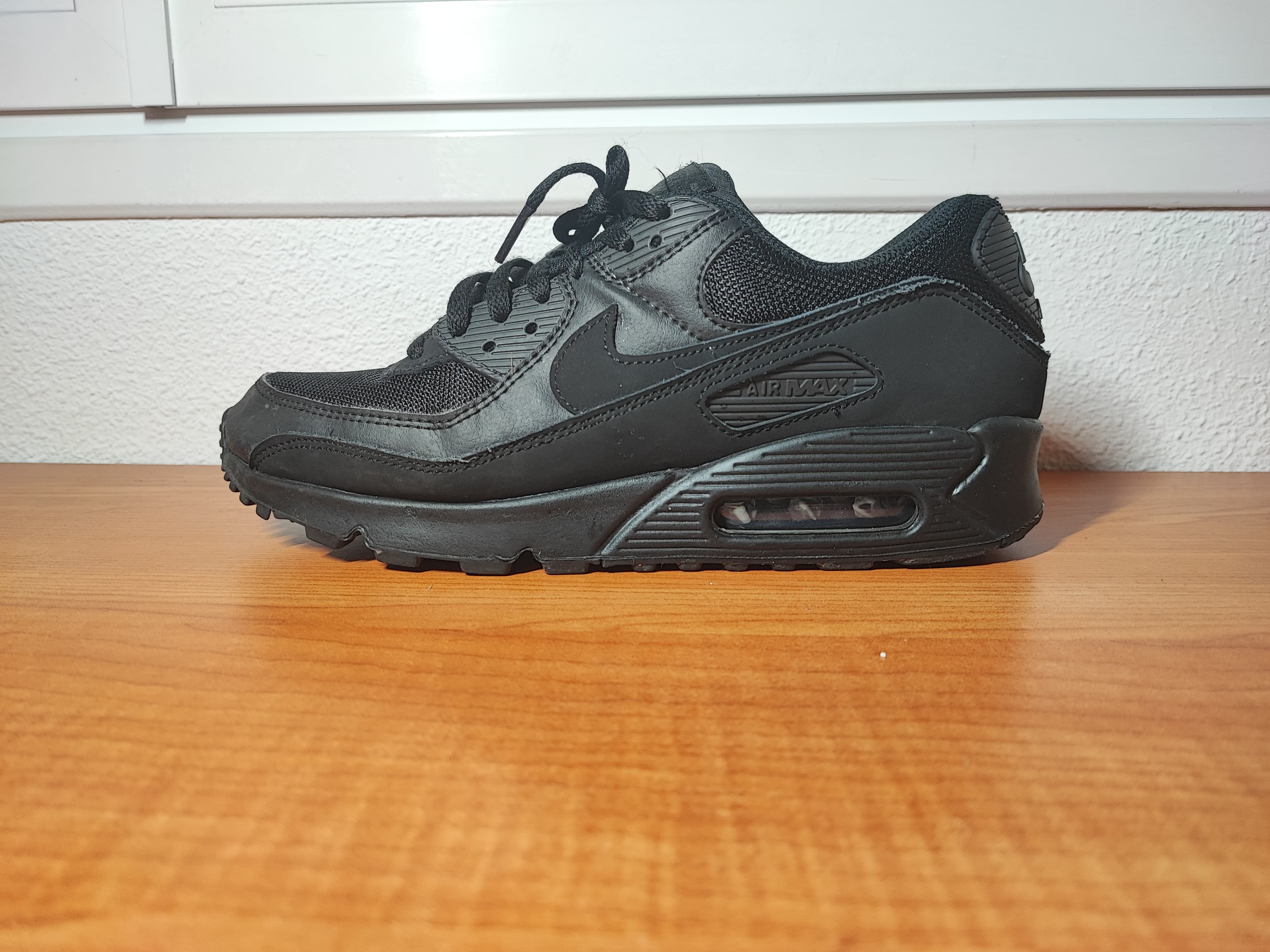 Nike Air Max 90 - gambar 1